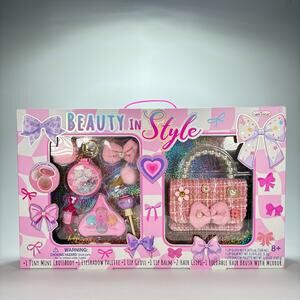 Hot Focus Beauty in Style Pink Washable Makeup Kit Removable Water Kid's 8+